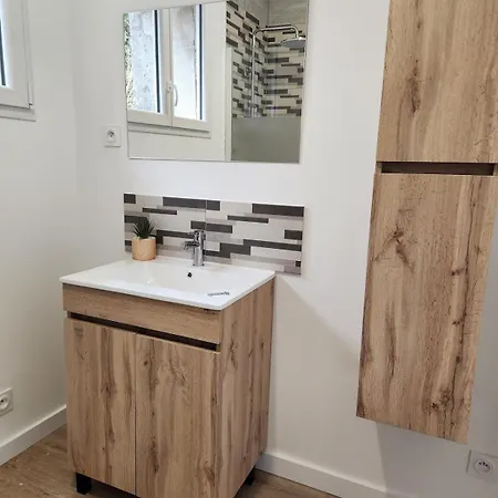 Apartment Refait A Neuf Villeneuve-la-Comptal